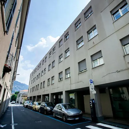 Benzi16 Apartman Como