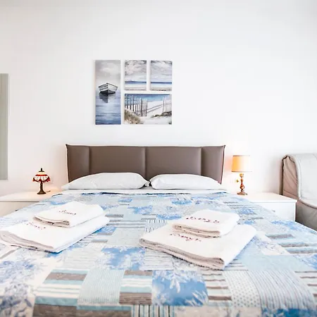 Benzi16 Apartman Como