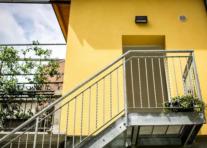 Lägenhet Benzi16 Como